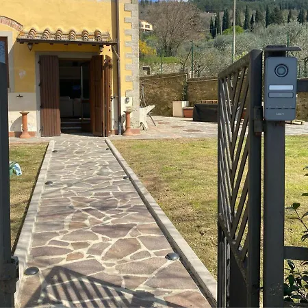30 Min From Florence Jacuzzi, Wi-fi & Parking Dom wakacyjny